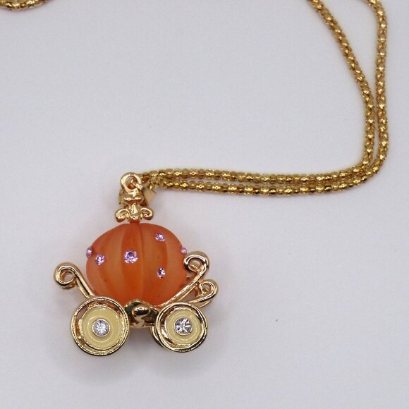 3-D Cinderella Pumpkin Carriage Pendant Necklace - Picture 3 of 12